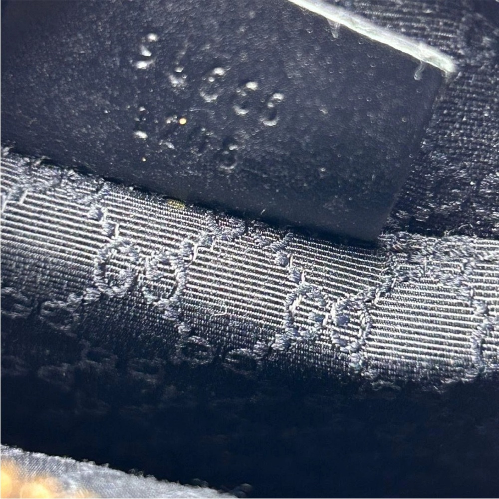 Gucci Black Leather Crossbody Bag with Gold Accents - Picture 8 of 9